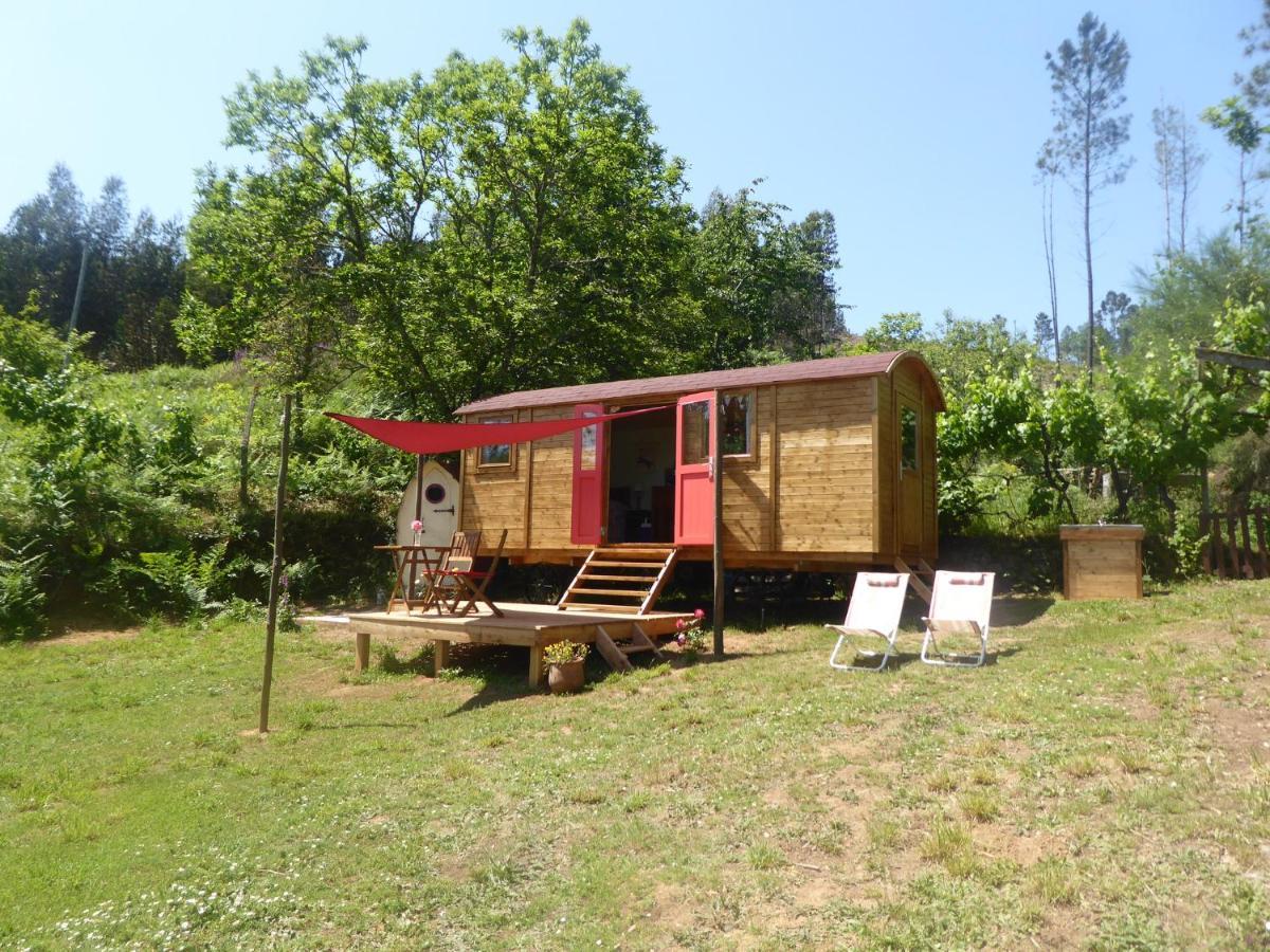 Rosa The Cosy Cabin - Gypsy Wagon - Shepherds Hut, River Views Off-Grid Eco Living Pedrogao Grande Exteriér fotografie