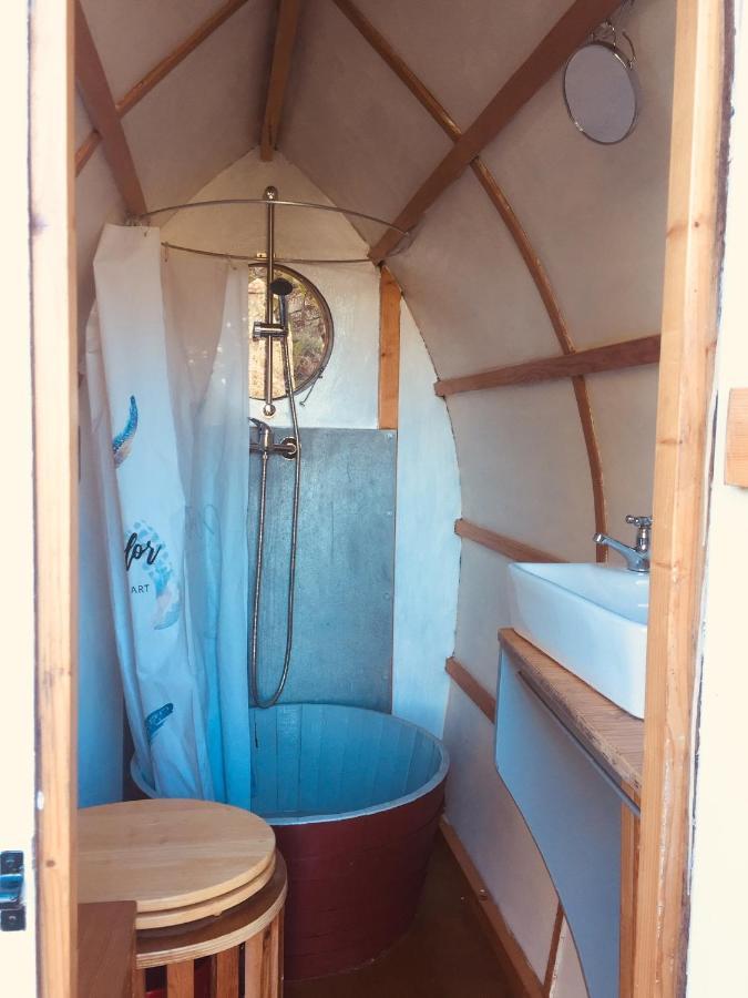 Rosa The Cosy Cabin - Gypsy Wagon - Shepherds Hut, River Views Off-Grid Eco Living Pedrogao Grande Exteriér fotografie